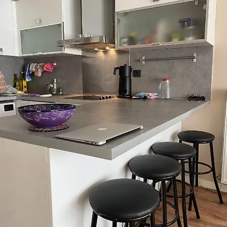 For Rent In Bed & Breakfast *